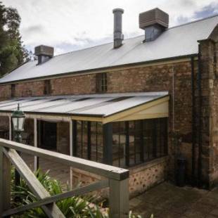 Фотографии гостиницы
The Rising Sun Hotel