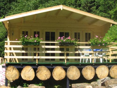 Фотография гостевого дома Ferienhaus Blockhaus by Seeblick Ferien Edersee