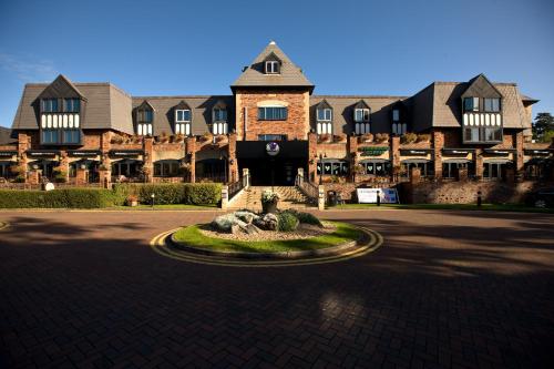 Фотография гостиницы Village Hotel Manchester Cheadle