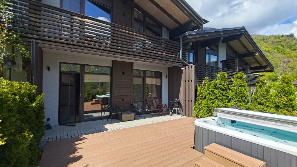 Фотография Коттеджа Частный дом с Сауной Панорамными Окнами и Открытой Террасой в Красной Поляне