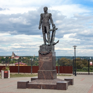 Фотография памятника Памятник Адмиралу Сенявину