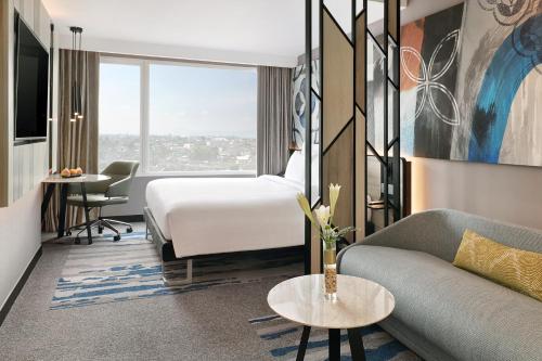 Фотография гостиницы Novotel Suites Yogyakarta Malioboro, CHSE Certified and GeNose Ready