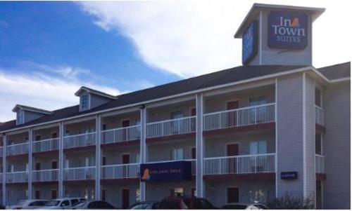 Фотография гостиницы InTown Suites Extended Stay Houston West