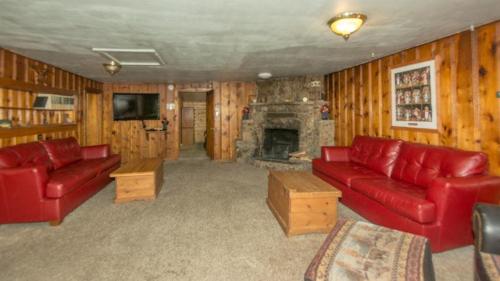 Фотография гостевого дома Coyote Cabin - Sleeps 10 - Hot Tub - Upper Canyon