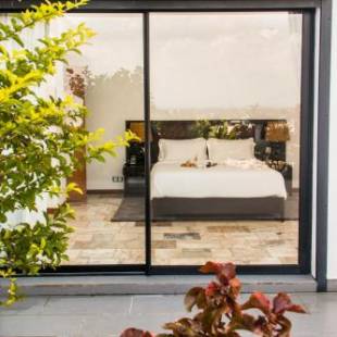 Фотографии апарт отеля 
            The Streamliner Hotel Apartment