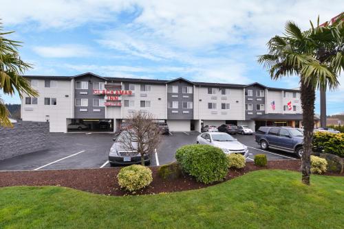 Фотография гостиницы Clackamas Inn and Suites