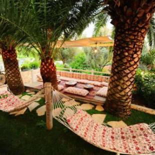 Фотографии гостиницы
Golden Lighthouse Hotel