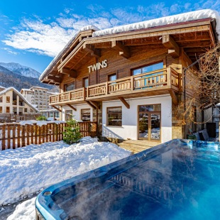 Фотография Коттеджа Шале Премиум класса в Центре Эсто-Садка на 12 гостей