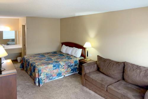 Фотография гостиницы OYO Hotel Branson MO-165