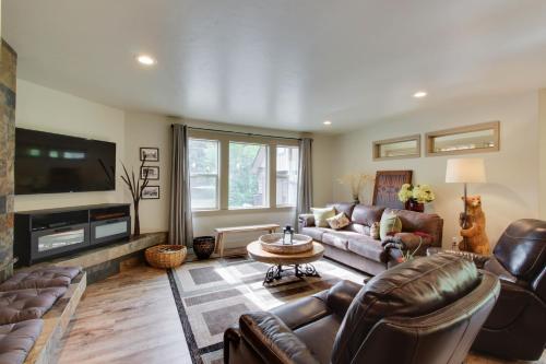 Фотография гостевого дома Crescent Cabin