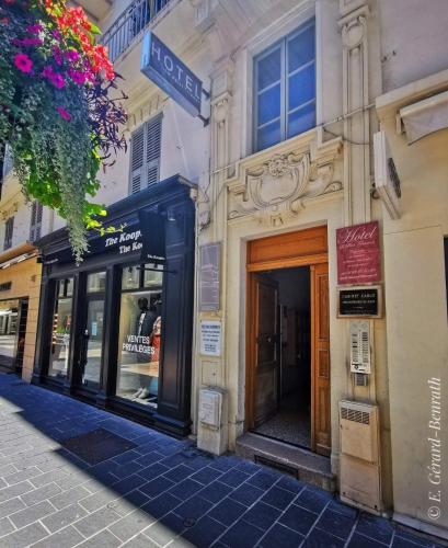 Фотография гостиницы Le Petit Trianon et le Charme des Suites