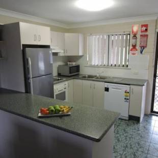 Фотографии апарт отеля
Main Beach Apartments