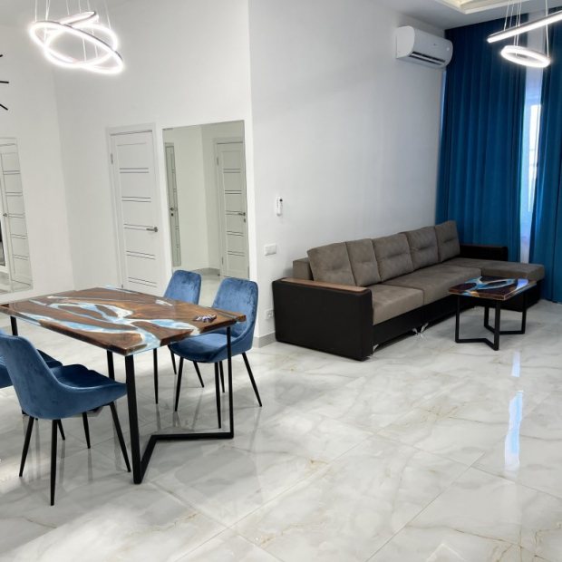 Фотографии квартиры 
            Апартаменты 70кв. метров в центре города