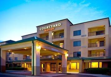 Фотография гостиницы Courtyard by Marriott Burlington