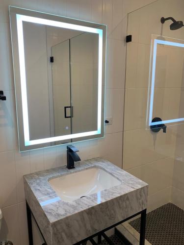 Фотография гостиницы URBANICA The Euclid