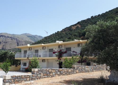 Фотографии апарт отеля
Rykinthos studios