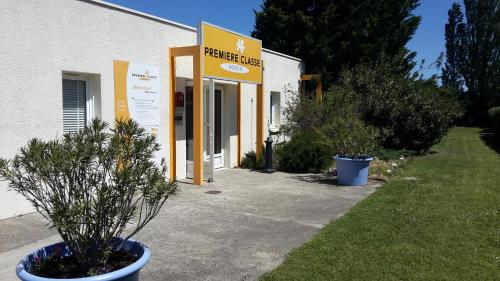 Фотография гостиницы Premiere Classe Avignon Courtine Gare TGV