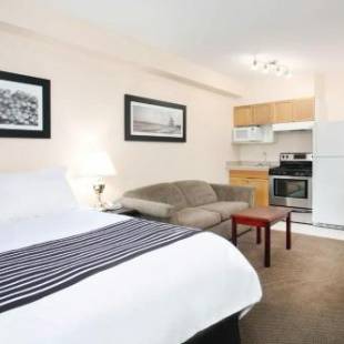 Фотографии мини отеля 
            Sandman Inn Princeton