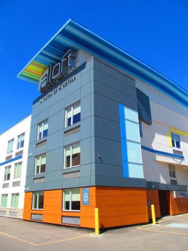 Фотография гостиницы Aloft Hotel Calgary University