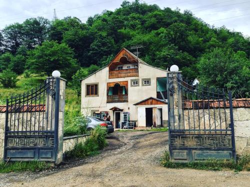 Фотографии мотеля
Sunk