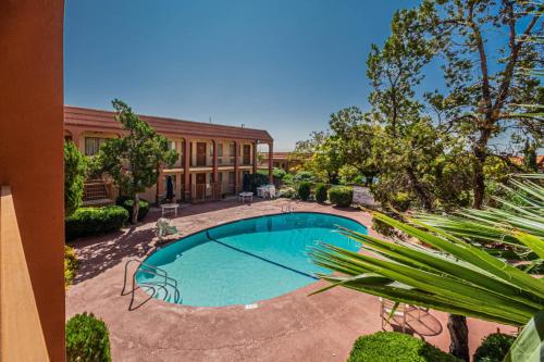 Фотография гостиницы Super 8 by Wyndham El Paso Airport