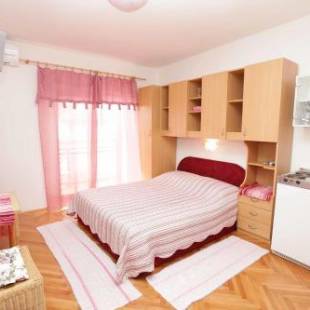 Фотографии гостевого дома 
            Apartments by the sea Podgora, Makarska - 13216