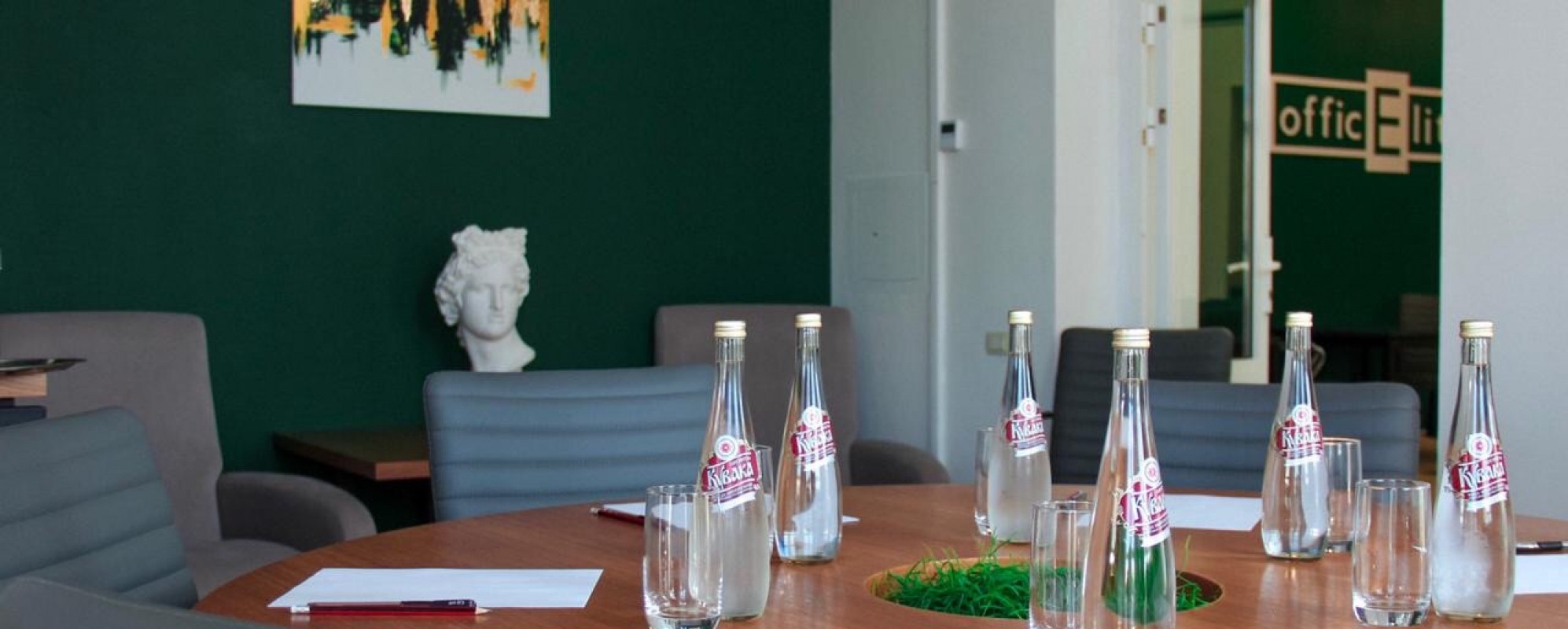 Фотографии комнаты для переговоров ОФИСЛАЙТ