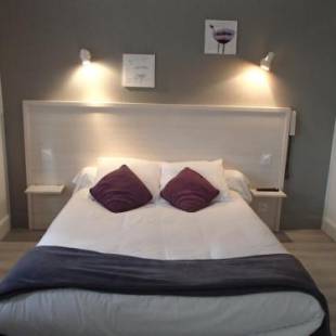 Фотографии гостиницы 
            Logis Hôtel Le pont d'Arcole