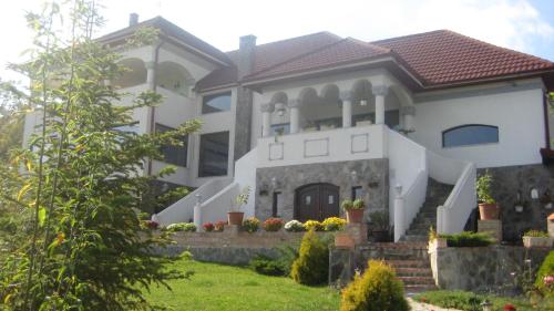 Фотография гостевого дома Conacul Malul Alb