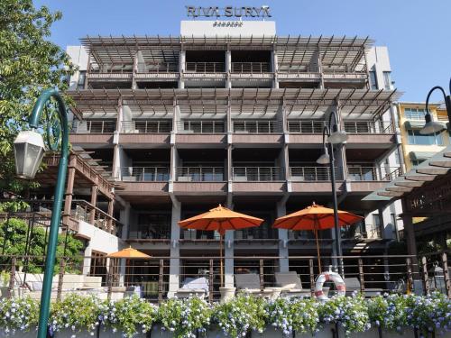 Фотография гостиницы Riva Surya Bangkok - SHA Extra Plus