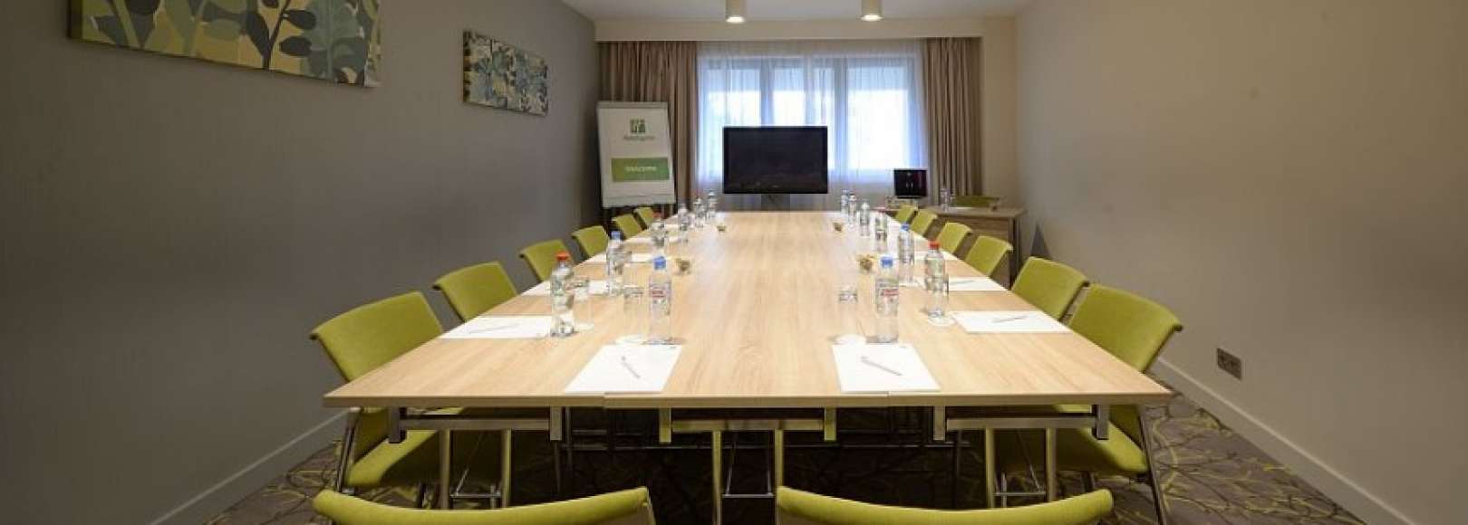 Фотография комнаты для переговоров Ладога