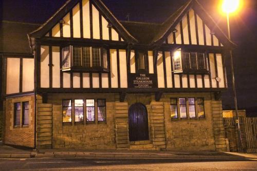 Фотография мини отеля Spire View at THE GALLEON STEAKHOUSE
