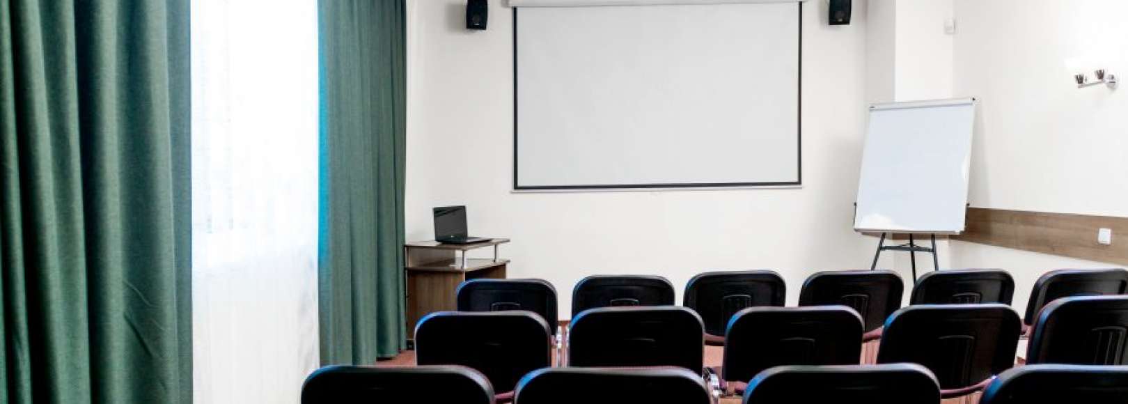 Фотография конференц-зала Конференц-зал Центра культурных инициатив Югор