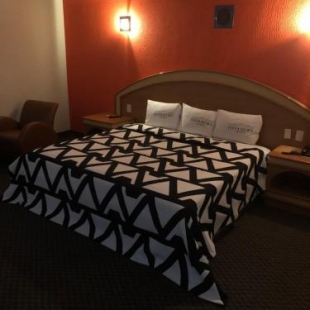 Фотография гостиницы Hotel Puerta del Sol