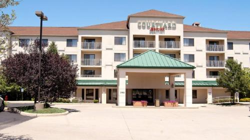 Фотография гостиницы Courtyard by Marriott Cincinnati Airport
