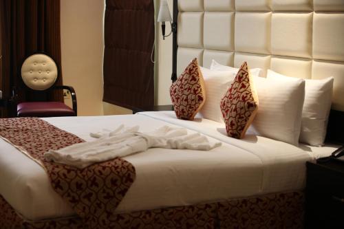 Фотография гостиницы Horizon Manor Hotel