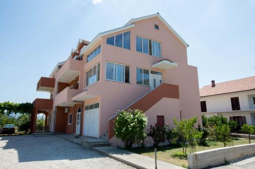 Фотография гостевого дома Apartmani Slađo