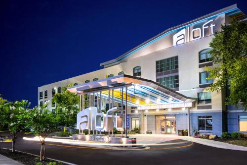 Фотография гостиницы Aloft Columbia Harbison