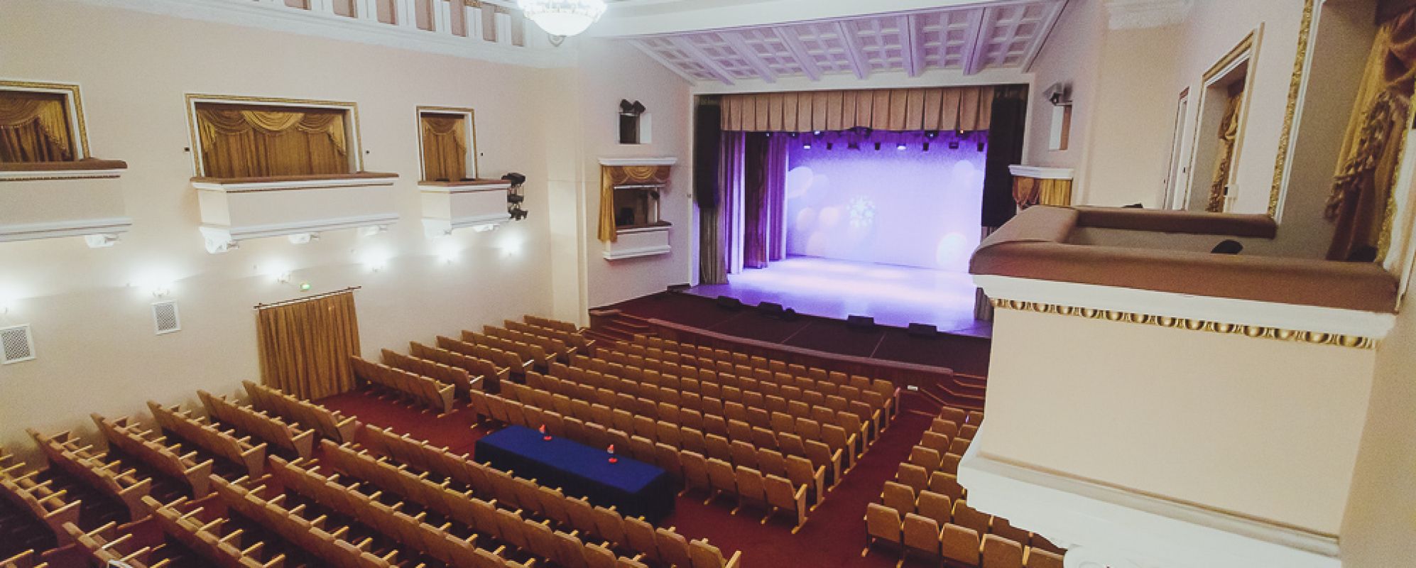 Фотографии концертного зала Большой зал Дома офицеров Забайкальского края