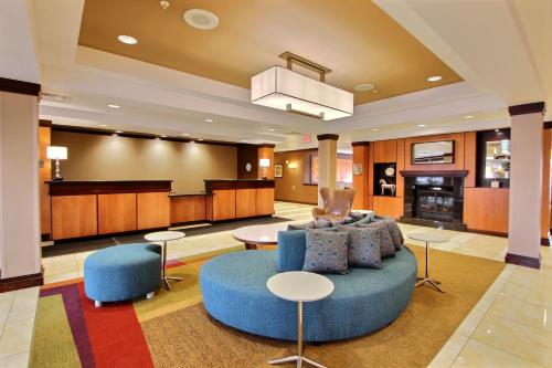 Фотография гостиницы Fairfield Inn & Suites by Marriott Milwaukee Airport