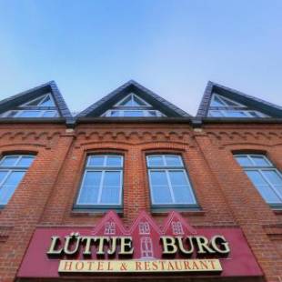 Фотографии гостиницы 
            Hotel Lüttje Burg