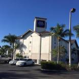 Фотография гостиницы Intown Suites Extended Stay West Palm Beach- Military Trail Rd