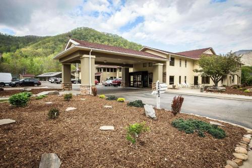 Фотография гостиницы Comfort Inn near Great Smoky Mountain National Park