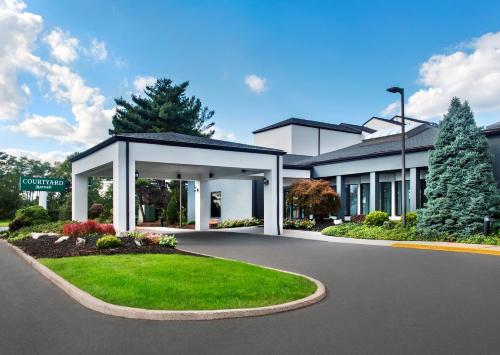 Фотография гостиницы Courtyard Newark Liberty International Airport