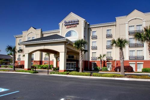 Фотография гостиницы Fairfield Inn & Suites by Marriott Charleston North/Ashley Phosphate
