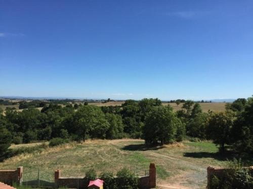 Фотография гостевого дома Gîte Saint-Paul-de-Vézelin, 4 pièces, 8 personnes - FR-1-496-87