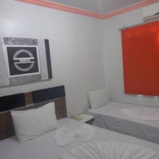 Фотографии гостиницы
Crystal Palace Hotel