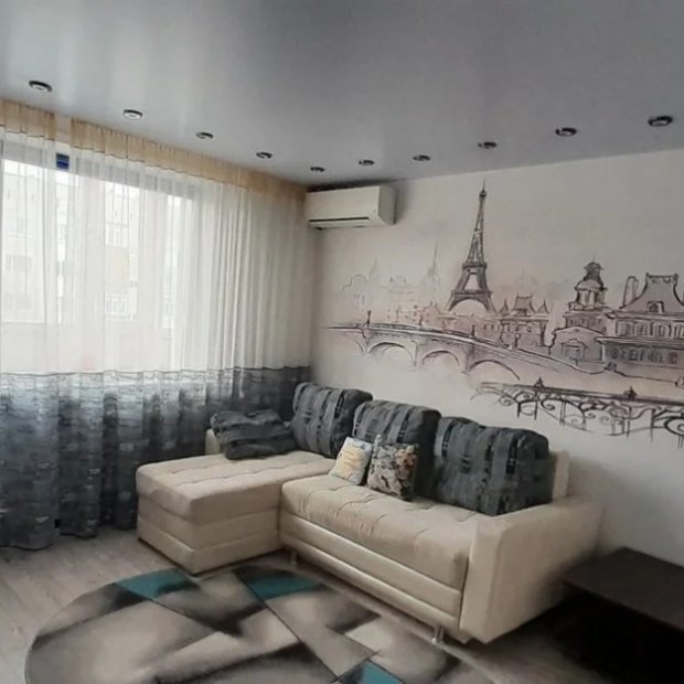 Фотографии квартиры 
            Апартаменты двухкомнатные с диваном