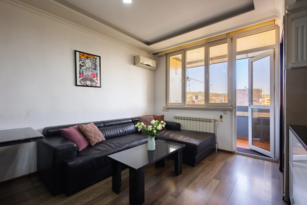 Фотография квартиры Квартира 2-к, улица Езника Кохбаци, KO100