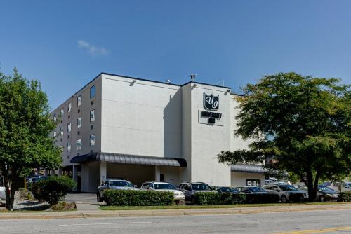 Фотография гостиницы University Inn Duke